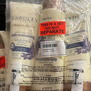 Yardley Nourishing Lotion Set